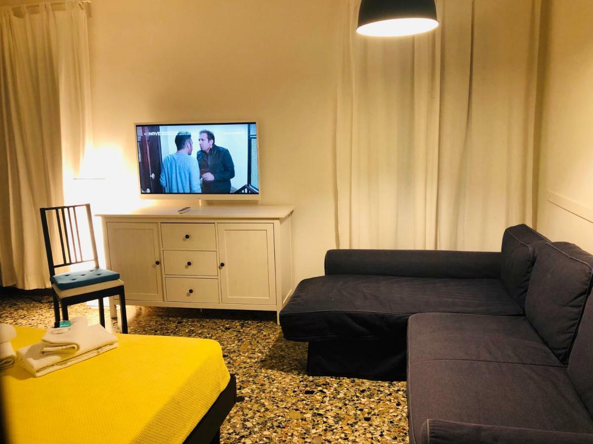 Pensión Al Cinema Italia